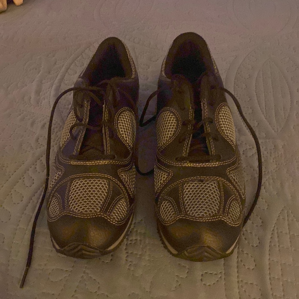 Click-in bicycle shoes for stationary bike (used at gyms)